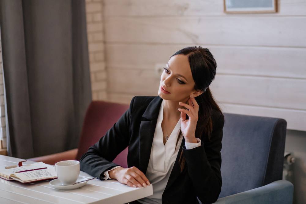 differences between manager and leader