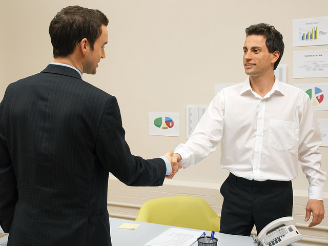 Effective Ways to Reward Your Employees in the New Year